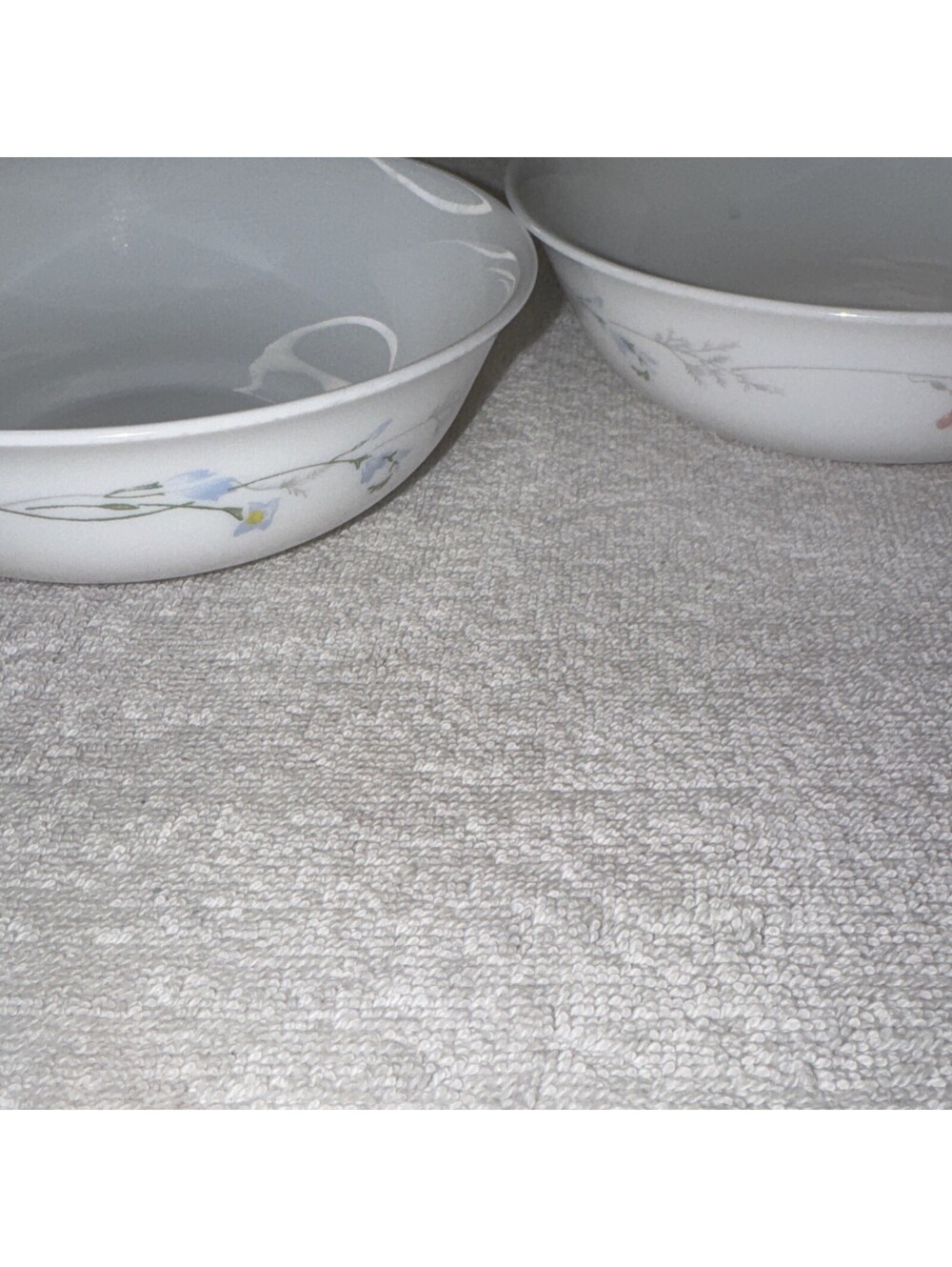Arcopal ODESSA Milk Glass Floral Cereal/Soup Bowl Set of 2 6" France
